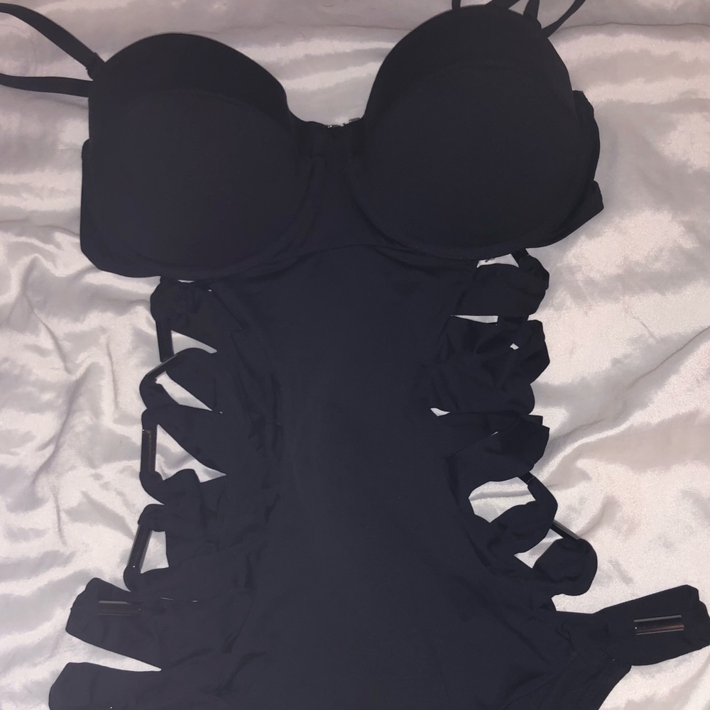 1 piece swim suit